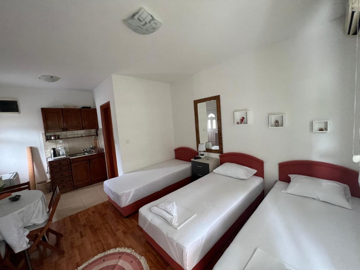 Apartman Tristan Herceg Novi Buitenkant foto